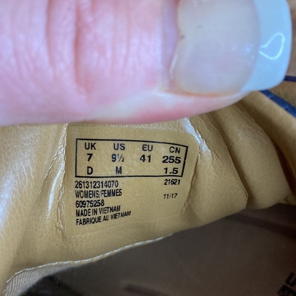 CLARKS Unstructured Amberlee Rosa Lowtop Leather Comfort Navy Sneakers Size 9.5 - Picture 11 of 11